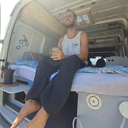 Slow-life Campervan, Kueche, Dusche, Queen-size Bett, Solar アパート エル・メダノ
